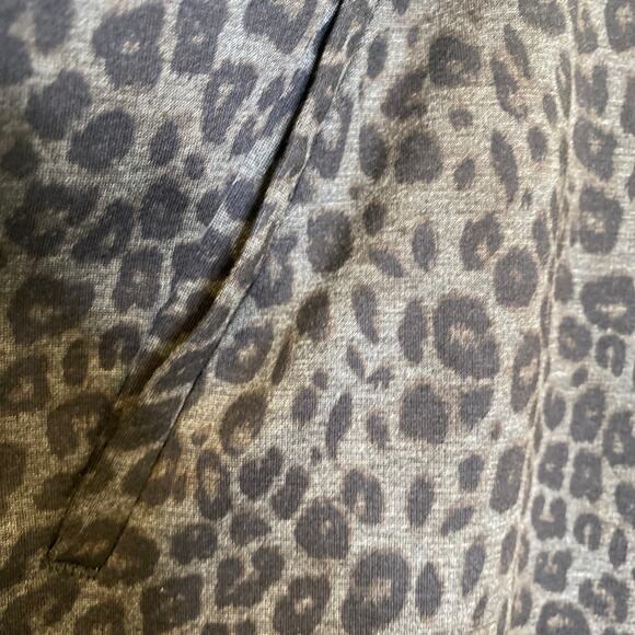 Chico’s Women’s Stretchy Leopard Print High Rise Leggings EUC Sz 16 Black Gray - Picture 2 of 10